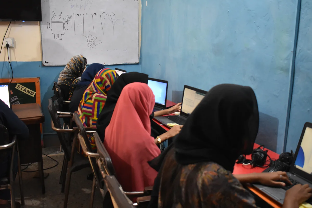 Education: "Bachoun aur Naujawanon ka Mustaqbil."